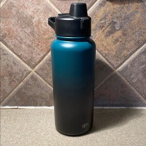 Simple modern water bottle